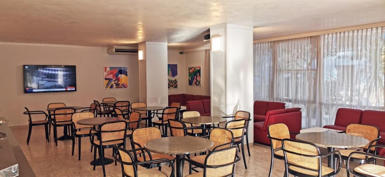 Hotel Cosmos Римини Экстерьер фото