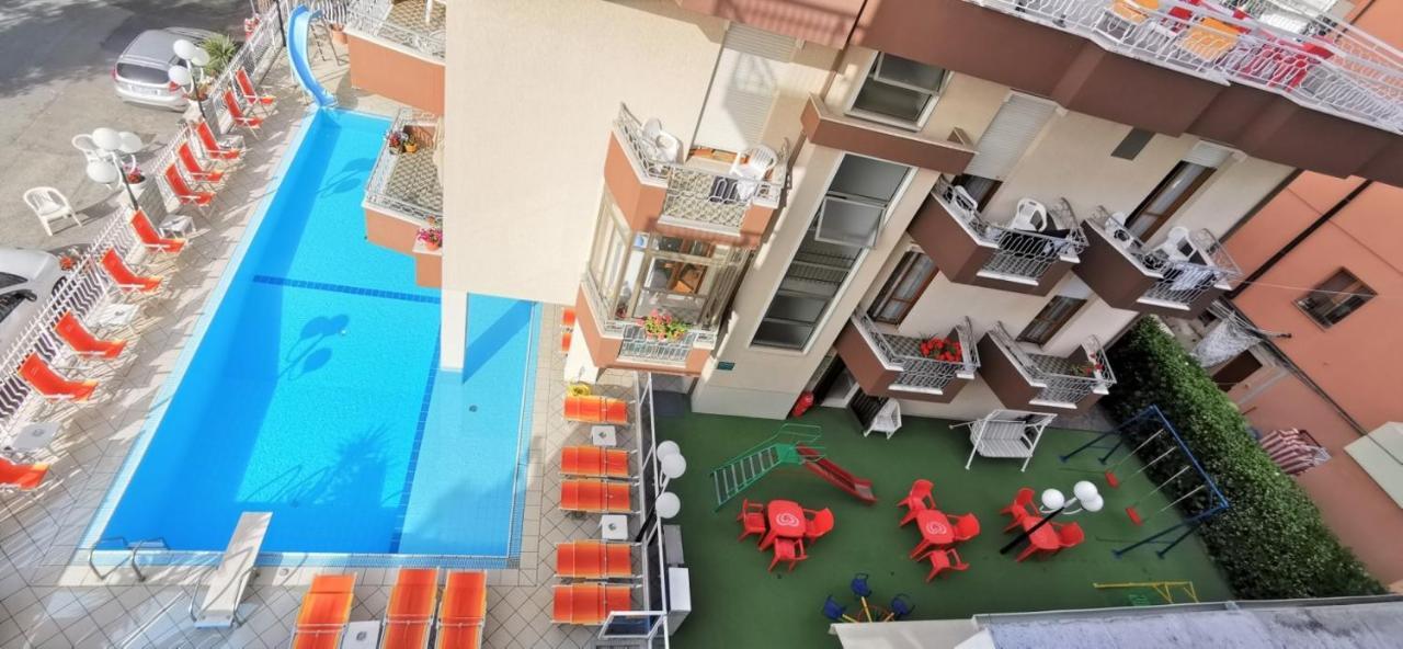 Hotel Cosmos Римини Экстерьер фото